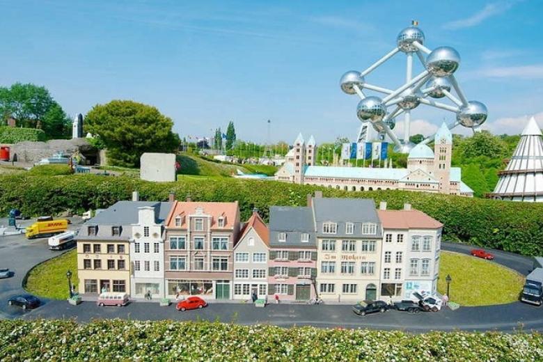 Mô hình phân tử ATOMIUM