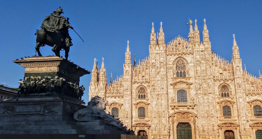 Nhà thờ Duomo ở Milan