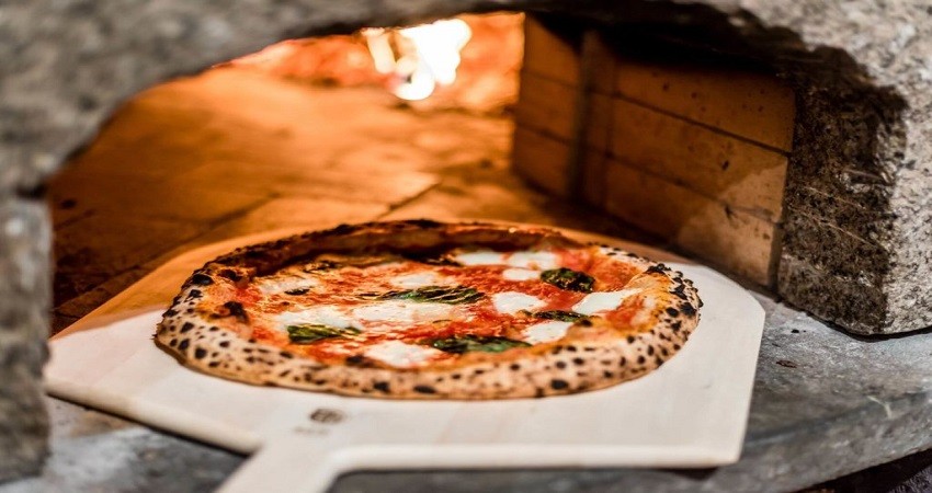 Pizza Napoli