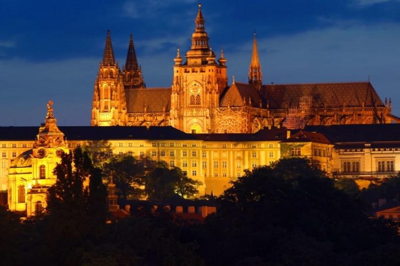Lâu đài Praha
